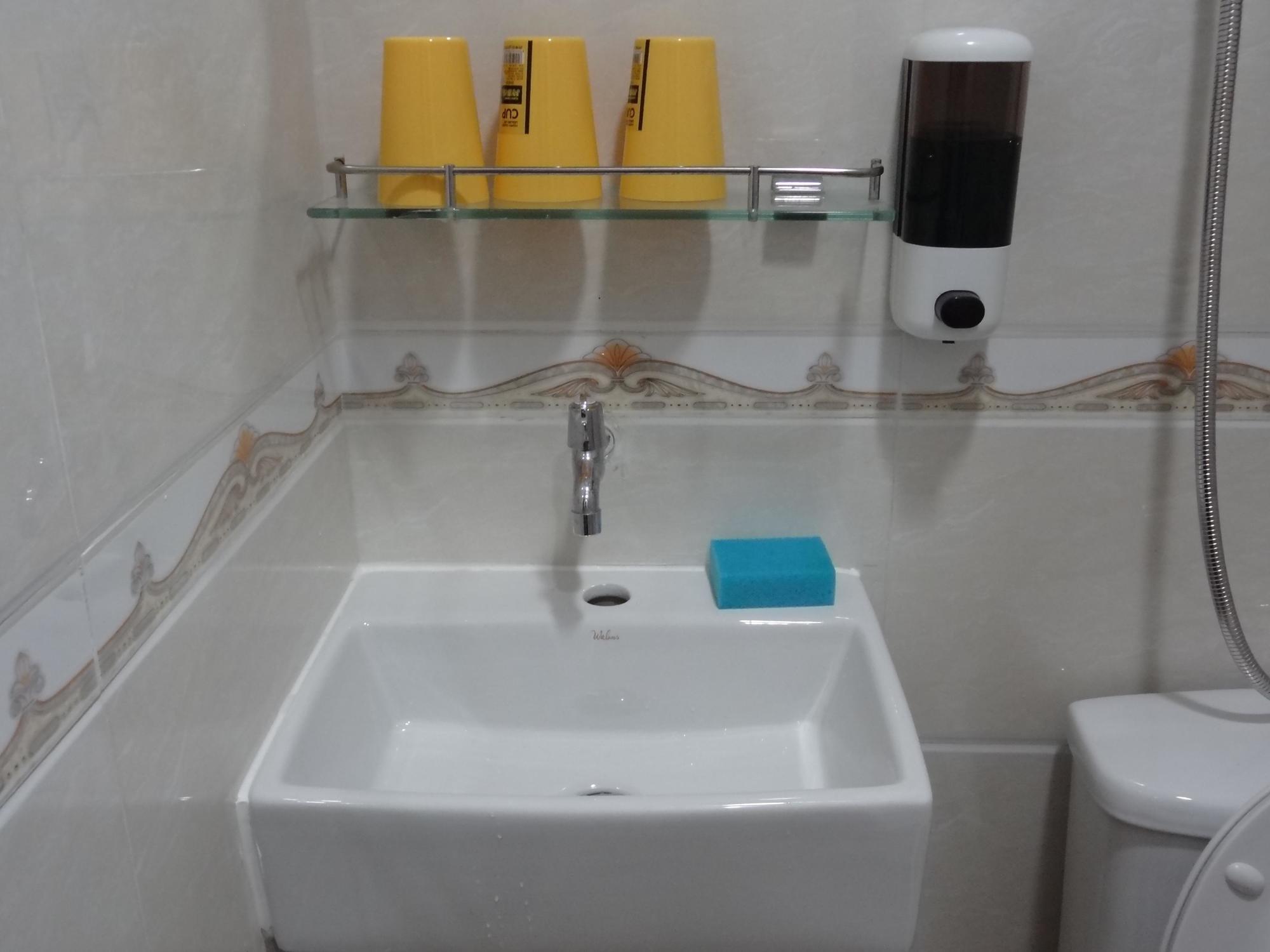 Tai Wah Hostel Гонконг Экстерьер фото